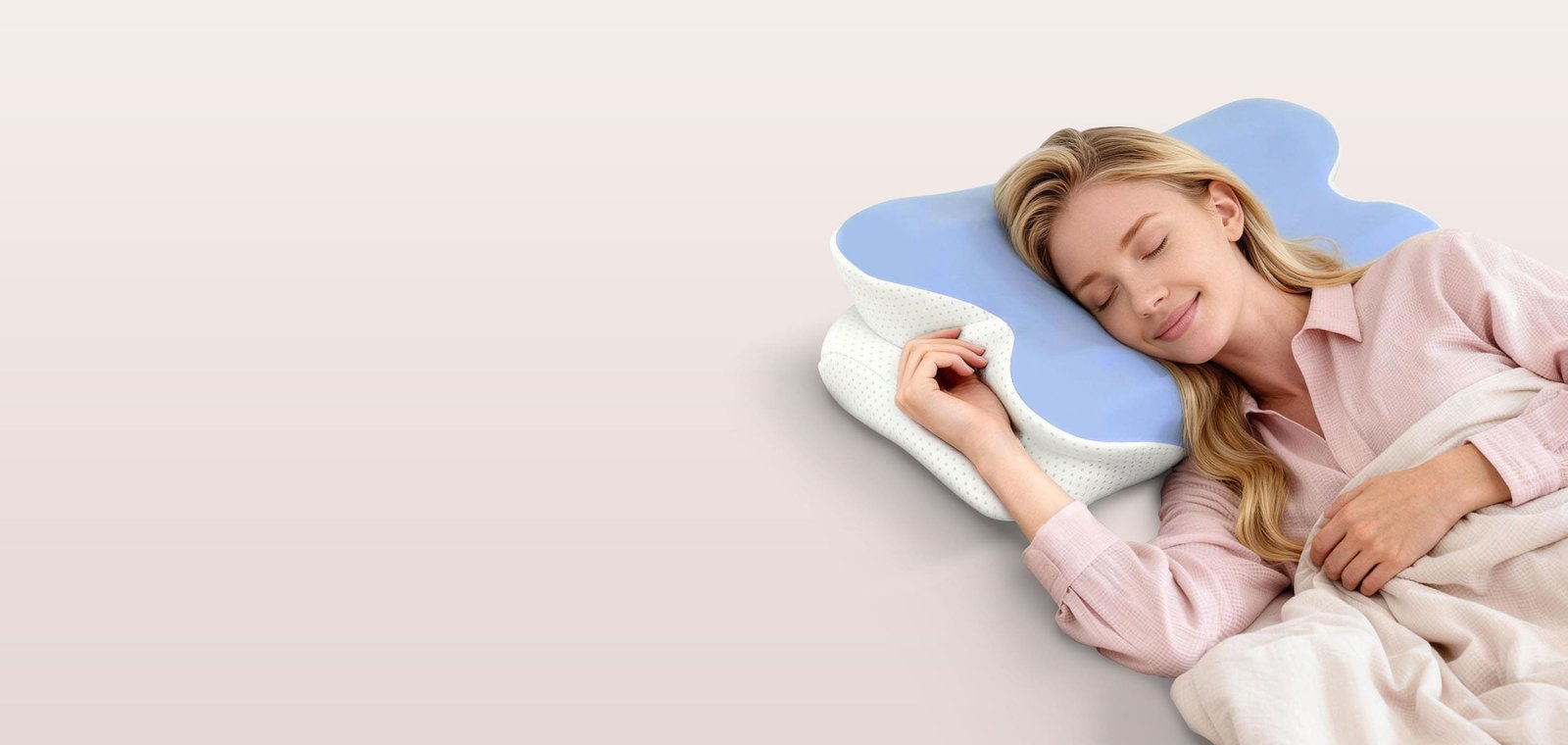 Woman resting on a contoured Melara Max pillow